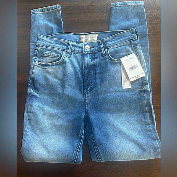 Free People Denim - Free People women’s jeans SIZE‎ 28R